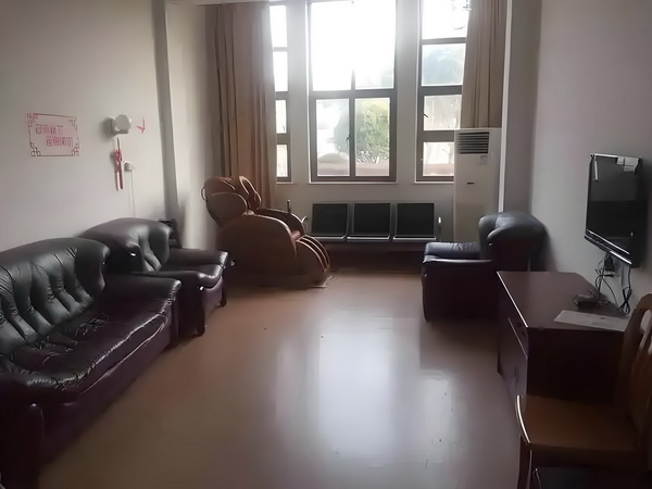 怎么测评深圳积分入户_陈佩斯电影《戏台》：嬉笑过后，无尽悲凉 陈佩斯电影造成E停运